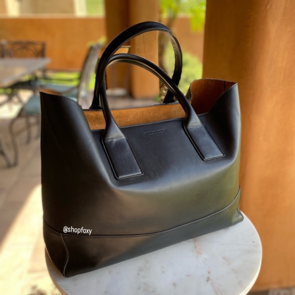 SOLD Bottega Veneta Large Open Leather Tote in Smooth Calf - Picture 3 of 15